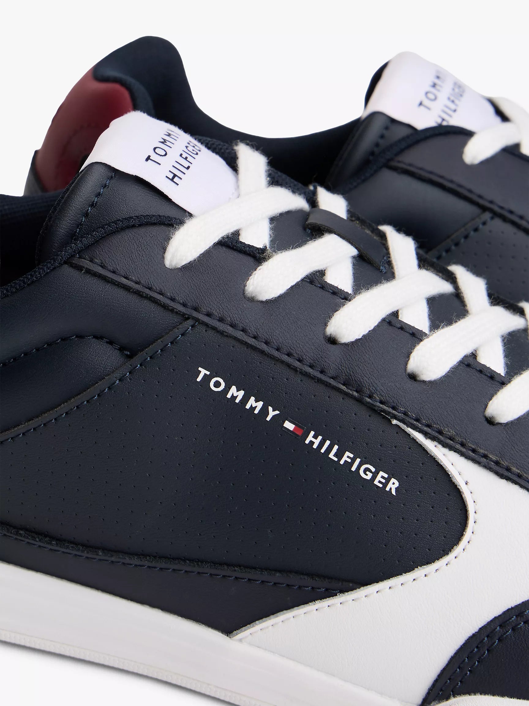 Tommy Hilfiger men's Leather Low-Top Cupsole Sneaker